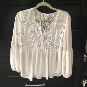 Stylus Off White Lace Floral Blouse